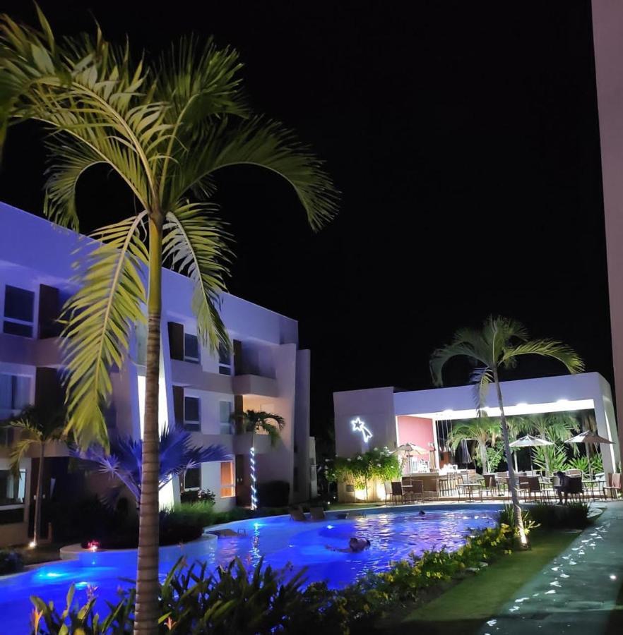 Guarajuba Porto Smeralda Village C02, Terreo - Guarajuba Temporada, Viva Mais De Uma Experiencia De Hospedagem Conosco! 130M Da Praia 外观 照片